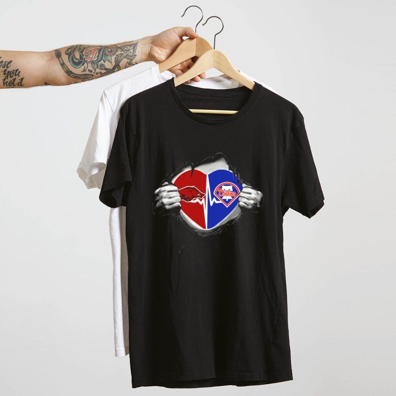 Arkansas Razorbacks Heart Philadelphia Phillies Fan T-Shirt for Sports Lovers - Image 4
