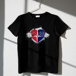 Arkansas Razorbacks X New York Yankees Heartbeat Graphic T-Shirt
