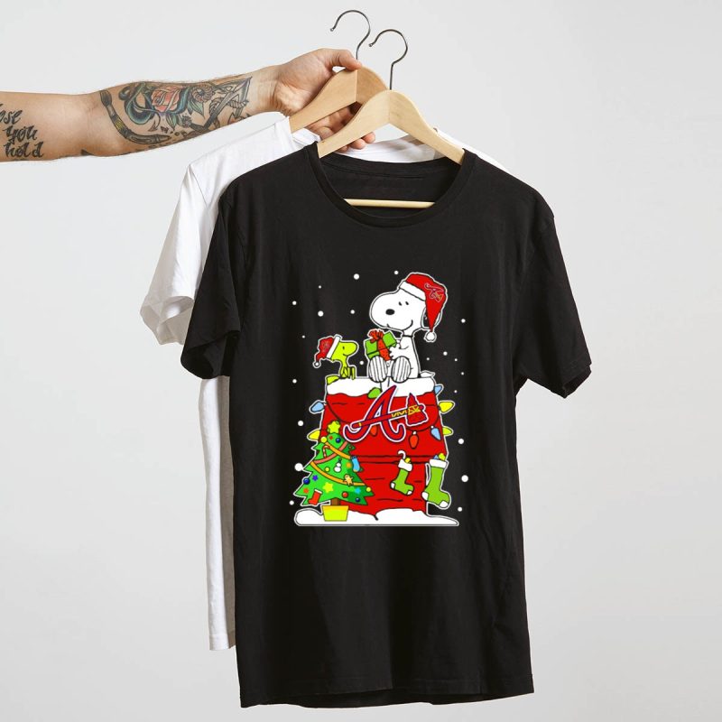 Atlanta Braves Snoopy Christmas T-Shirt With Woodstock And Gifts - Image 4