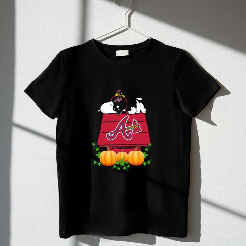 Atlanta Braves Snoopy Pumpkin House T-Shirt For Fall Fans
