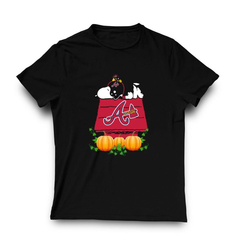 Atlanta Braves Snoopy Pumpkin House T-Shirt For Fall Fans - Image 3