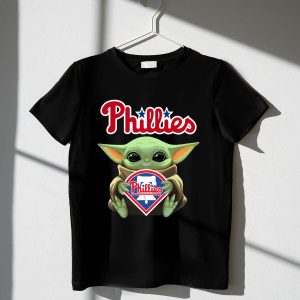 Baby Yoda Hug Philadelphia Phillies T-Shirt - Adorable Star Wars Tee
