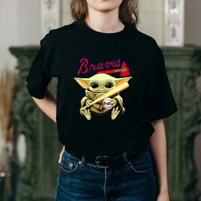 Braves Baseball Baby Yoda T-Shirt With Bat And Ball Design - Image 2