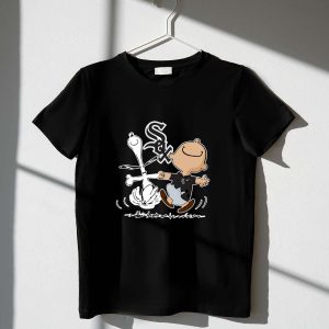 Snoopy Charlie Brown Chicago White Sox T-Shirt For Fans