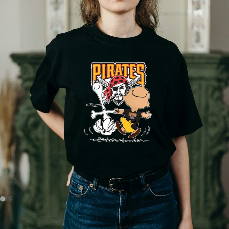 Snoopy Charlie Brown Pittsburgh Pirates Graphic T-Shirt for Fans - Image 2