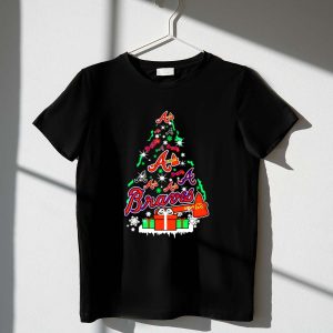 Atlanta Braves Christmas Tree T-Shirt With Santa Hat & Snowflakes
