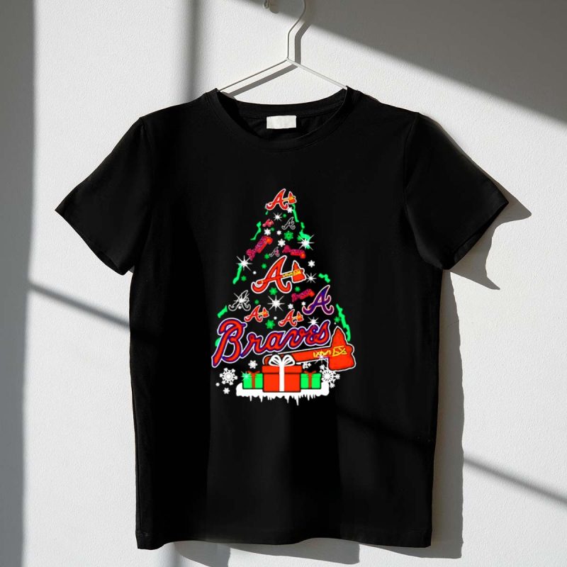 Atlanta Braves Christmas Tree T-Shirt With Santa Hat & Snowflakes