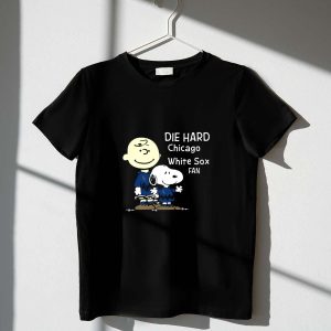 Snoopy & Charlie Brown Die Hard Chicago White Sox Fan T-Shirt
