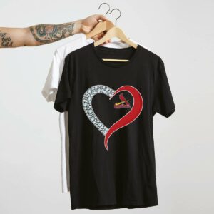 Diamond St Louis Cardinals Heart Graphic T-Shirt – Unisex Baseball Gift
