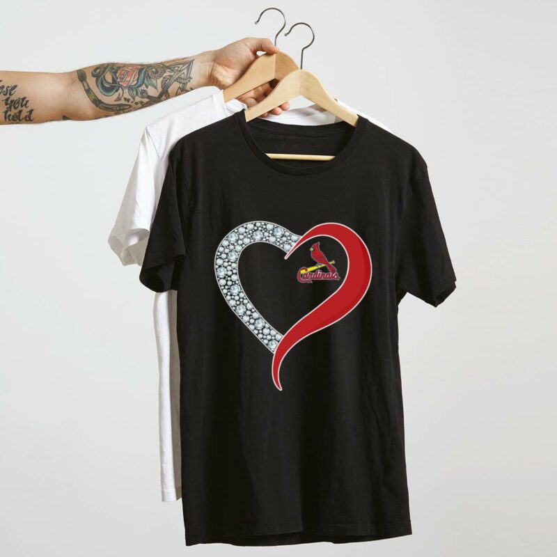 Diamond St Louis Cardinals Heart Graphic T-Shirt – Unisex Baseball Gift