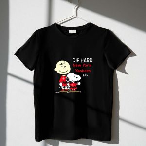 Snoopy Charlie Brown Peanuts T-Shirt For Die Hard New York Yankees Fans