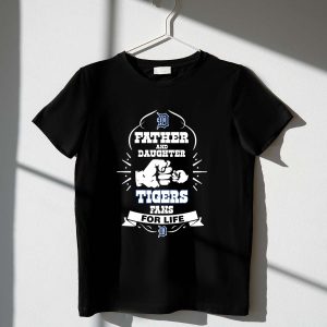 Detroit Tigers Father & Daughter Fist Bump T-Shirt - Perfect Fan Gift