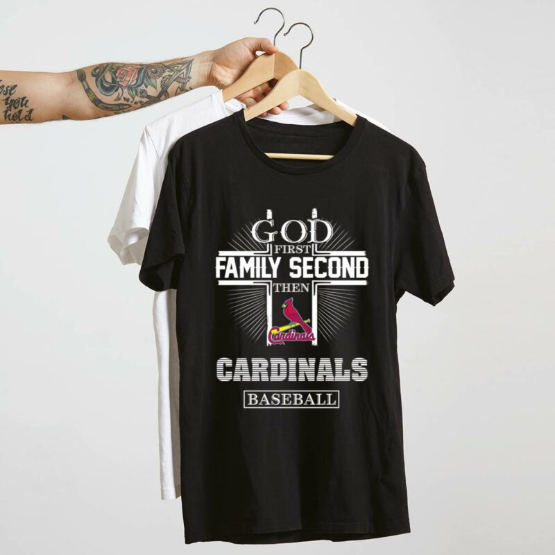 God First Family Second St. Louis Cardinals Graphic T-Shirt – Unisex Gift