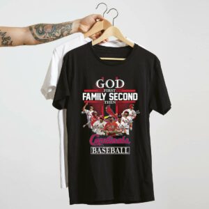 God First Family Second St. Louis Cardinals Graphic T-Shirt – Unisex Gift
