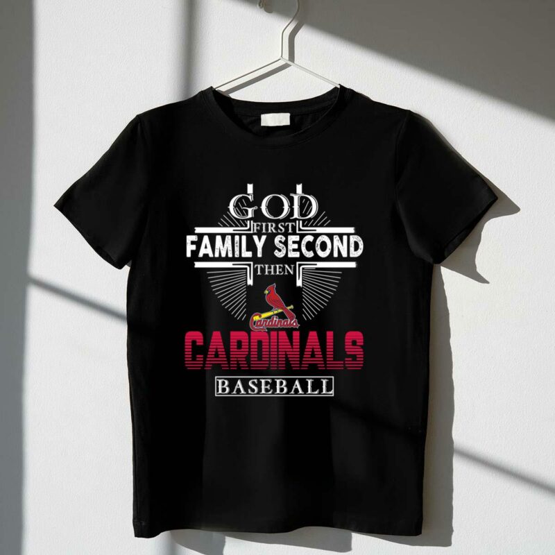 God First Family Second St Louis Cardinals Graphic T-Shirt – Unisex Gift - Image 4