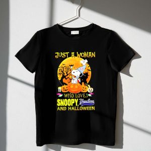 Snoopy Yankees Halloween T-Shirt For Women - Fun And Festive Design