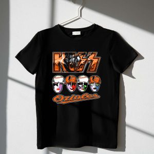 Baltimore Orioles Face Paint Baseball Crossover T-Shirt For Fans