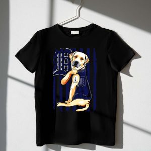 Labrador Retriever Mom Baseball Fan T-Shirt - Detroit Tigers Design