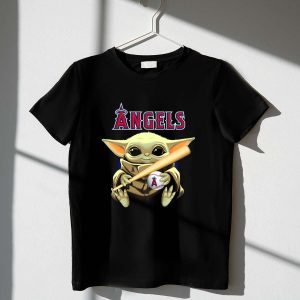 Los Angeles Angels Baby Yoda T-Shirt With Baseball Bat Design