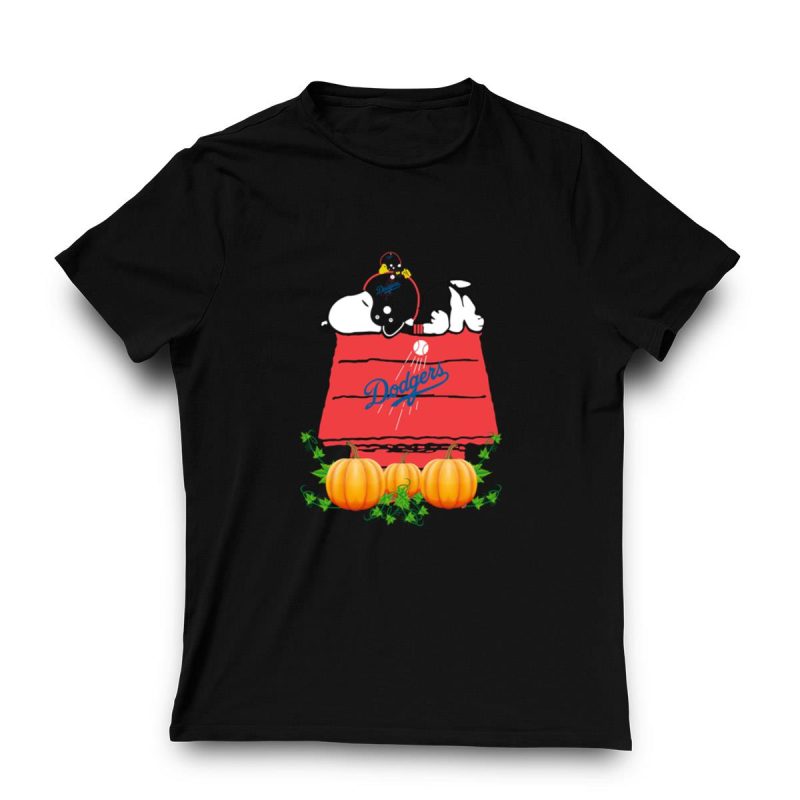 Los Angeles Dodgers Snoopy Pumpkin House Graphic T-Shirt - Image 3