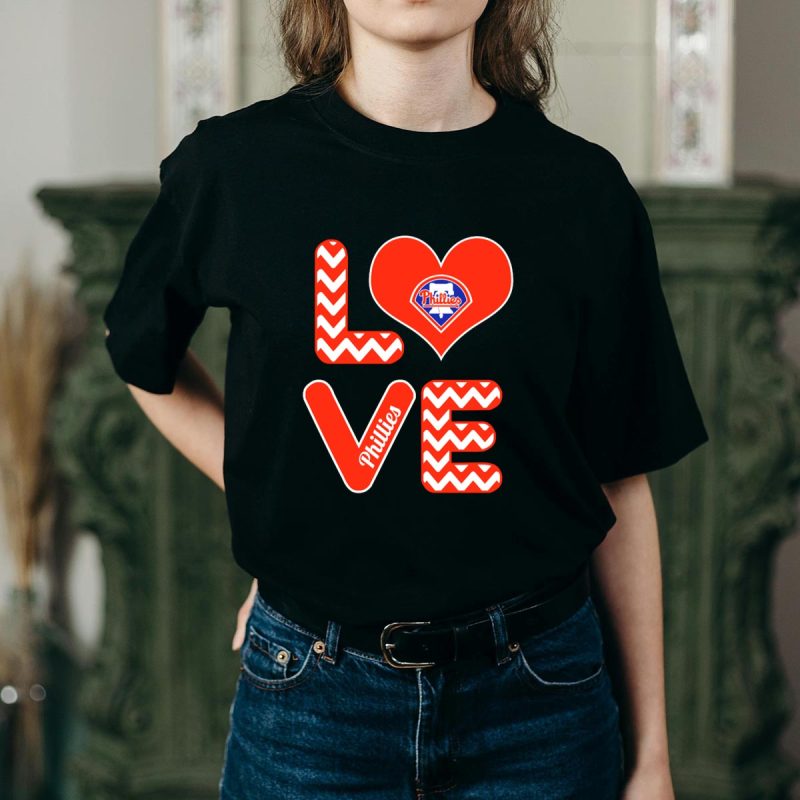 Philadelphia Phillies Heart Graphic T-Shirt for Baseball Fans - Image 2
