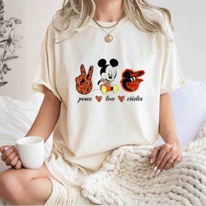 Mickey Mouse Peace Love Orioles Baseball Team T-Shirt For Fans