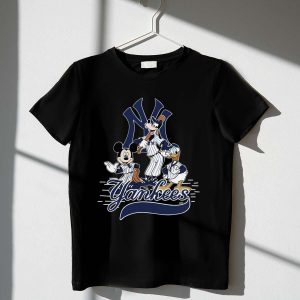 Mickey Mouse, Pluto & Donald Duck New York Yankees Graphic T-Shirt