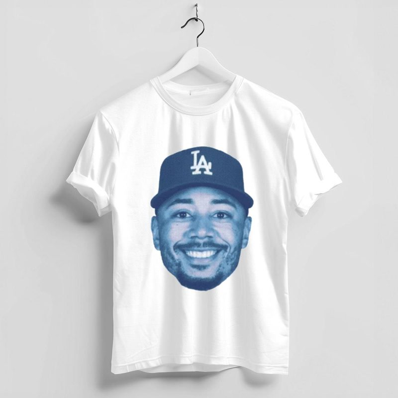 Mookie Betts Halftone Graphic T-Shirt for Fans and Collectors - Image 4