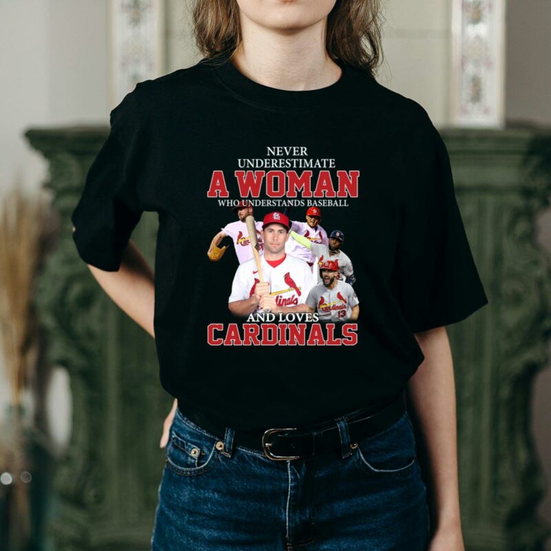 Never Underestimate Woman Who Loves Cardinals Baseball Graphic T-Shirt - Image 2
