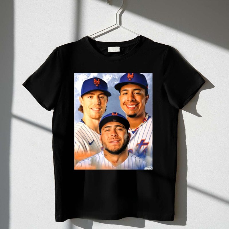 New York Mets Brett Baty with Teammates in SNY Photo T Shirt t shirt 1 1