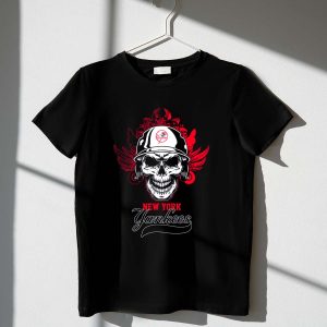 New York Yankees Skull Wings Helmet Graphic T-Shirt For Fans