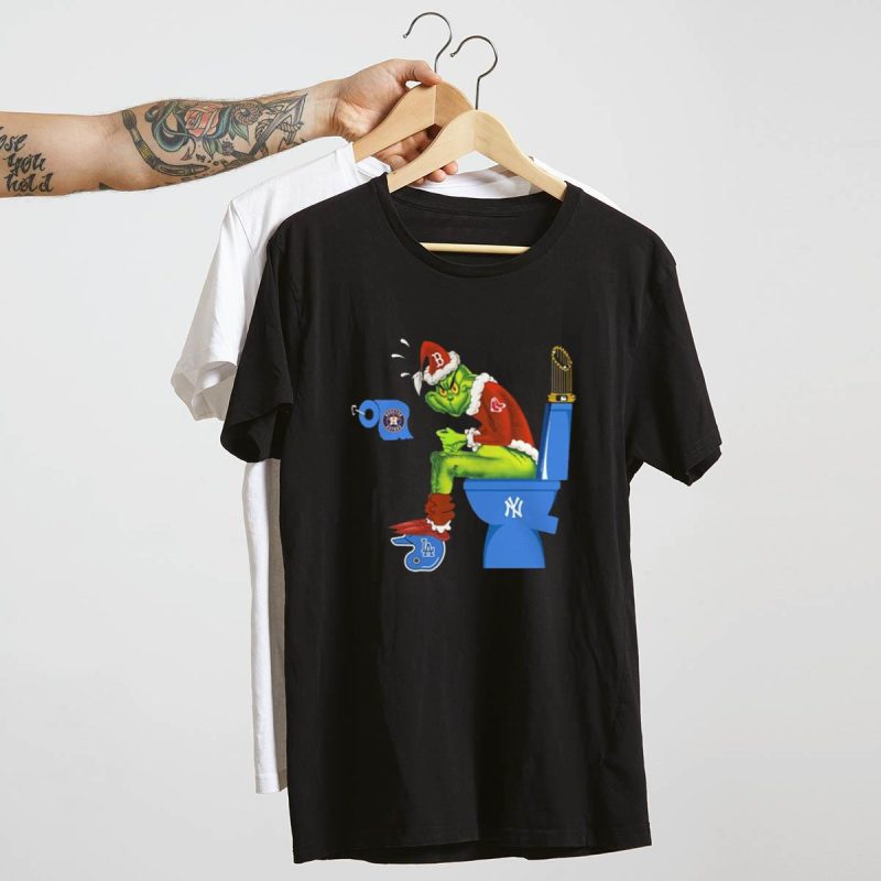 Boston Red Sox Grinch Santa Toilet T-Shirt - Fun Holiday Apparel - Image 4