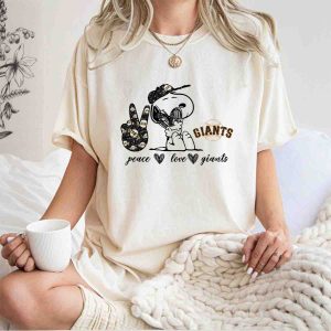 San Francisco Giants Snoopy T-Shirt - Peace, Love & Team Spirit