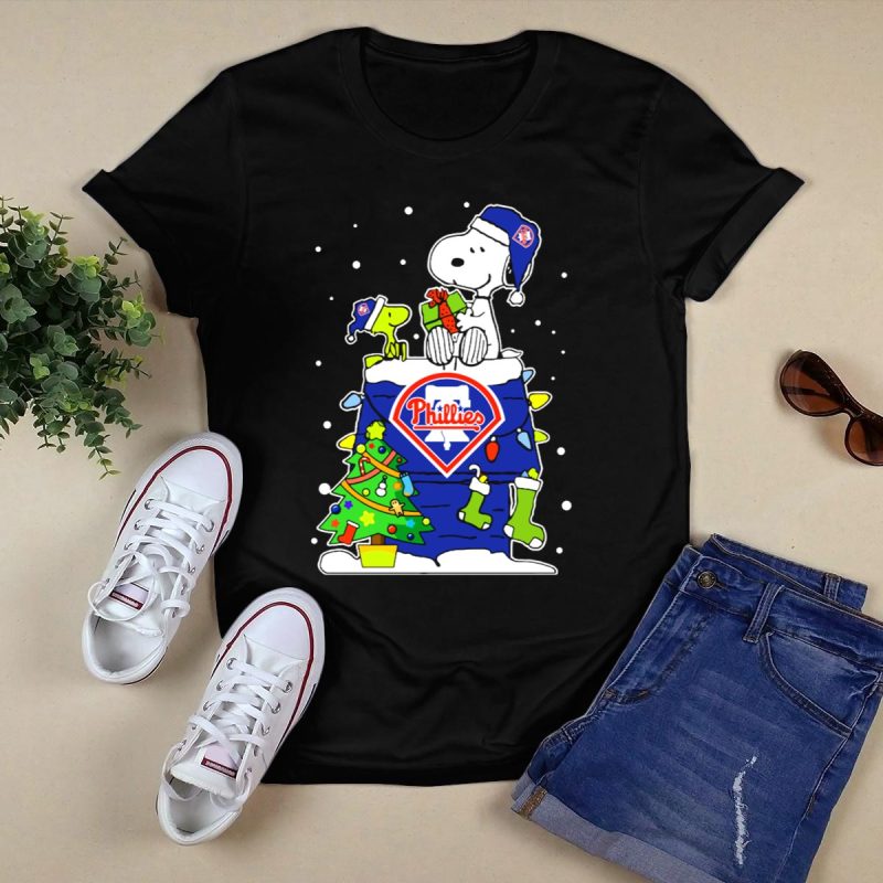 Philadelphia Phillies Snoopy & Woodstock Christmas T-Shirt Gift for Fans - Image 5