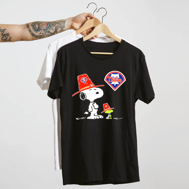 Philadelphia Phillies Snoopy & Woodstock Graphic T-Shirt with Logo - Image 4