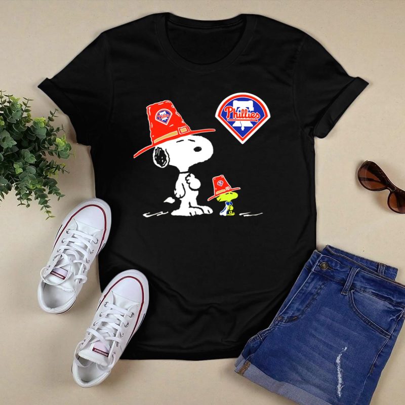 Philadelphia Phillies Snoopy & Woodstock Graphic T-Shirt with Logo - Image 5