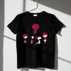 Philadelphia Phillies Snoopy Charlie Brown Peanuts Super Bowl T-Shirt