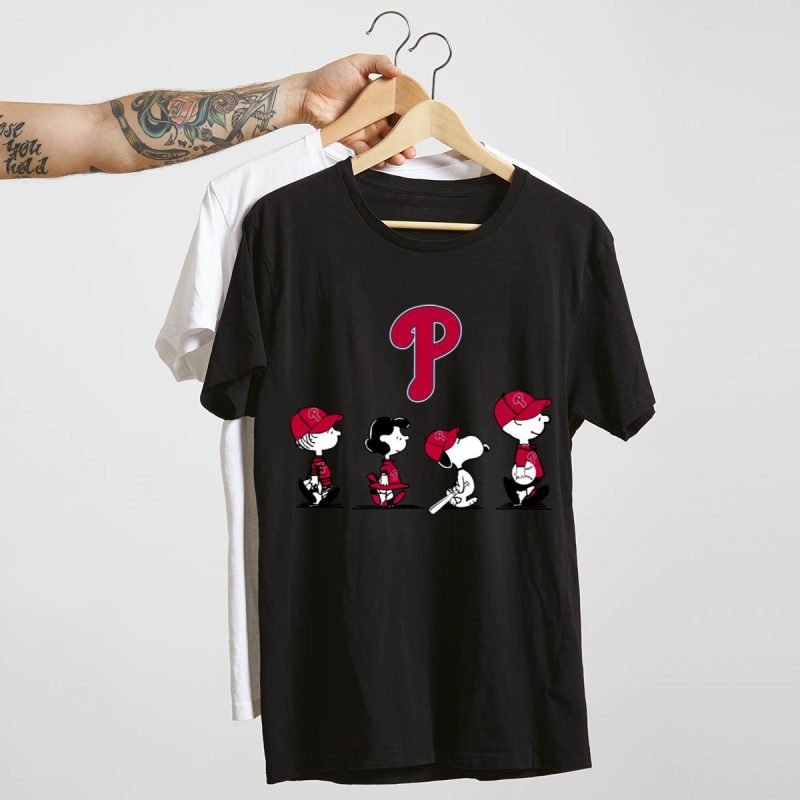 Philadelphia Phillies Snoopy Charlie Brown Peanuts Super Bowl T-Shirt - Image 4