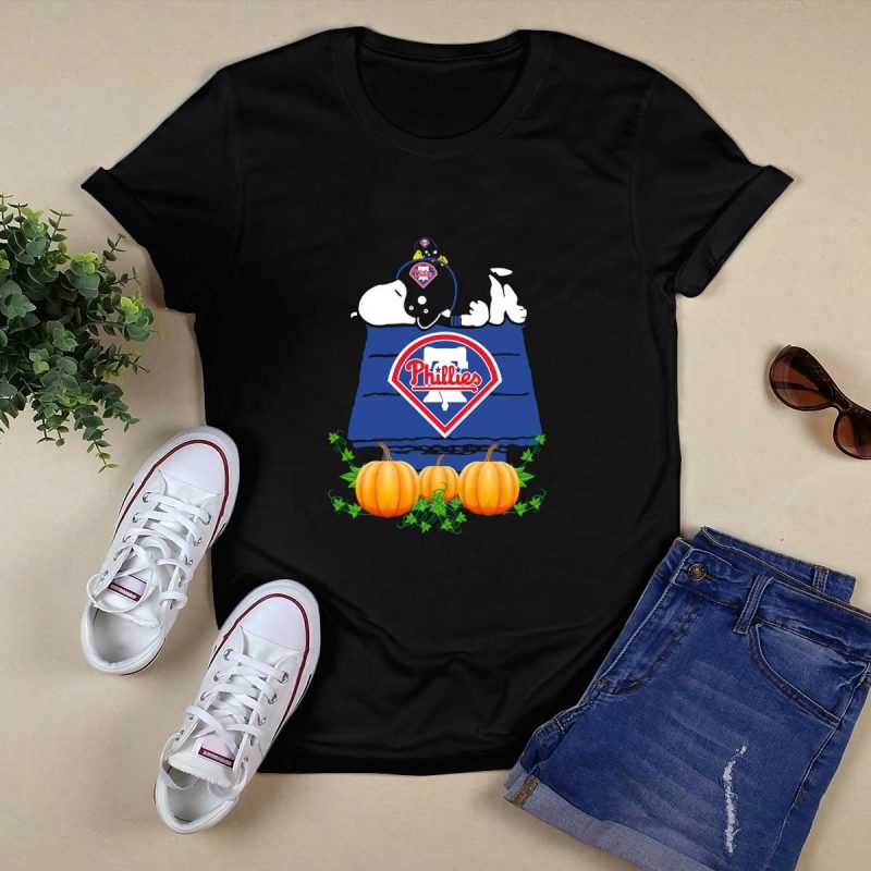 Philadelphia Phillies Snoopy Pumpkin House Graphic T-Shirt for Fans - Image 5