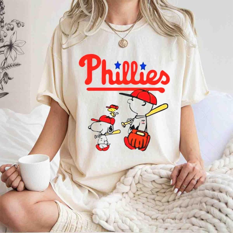 Snoopy & Woodstock Phillies Baseball T-Shirt for Peanuts Fans