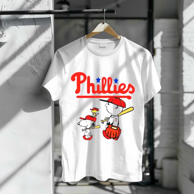 Snoopy & Woodstock Phillies Baseball T-Shirt for Peanuts Fans - Image 3