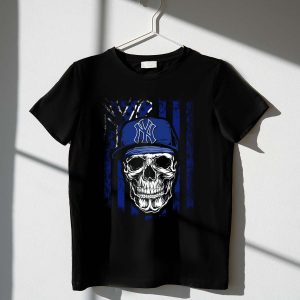 Skull Graphic Blue T-Shirt Featuring New York Yankees Cap Design