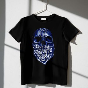 New York Yankees Skull Bandana T-Shirt - Stylish & Unique Fan Apparel