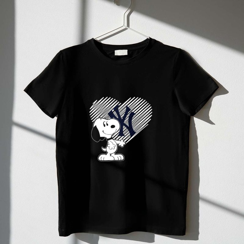 Snoopy Heart Sketch New York Yankees Fan Love T Shirt t shirt 1 1