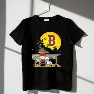 Snoopy & Charlie Brown Boston Red Sox Halloween Moon Scene T-Shirt