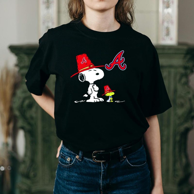 Snoopy And Woodstock Atlanta Braves T-Shirt – Fun Baseball Fan Tee - Image 2
