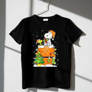 Snoopy & Woodstock Detroit Tigers Christmas T-Shirt For Fans
