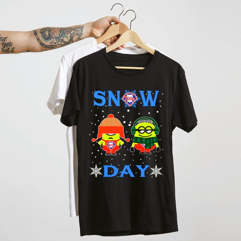 Philadelphia Phillies Winter Minions Design T-Shirt for Snow Days - Image 4
