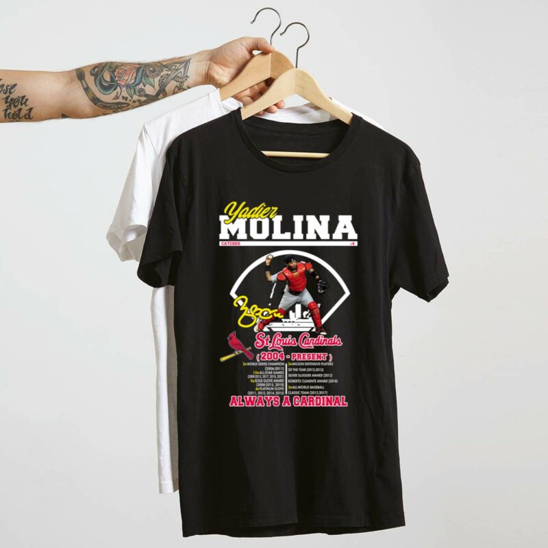 St. Louis Cardinals Yadier Molina Graphic T-Shirt – Unisex Cardinals Fan Gift