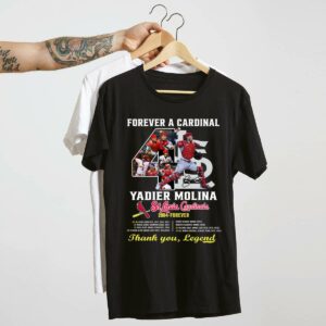 St. Louis Cardinals Yadier Molina Graphic T-Shirt – Unisex Cardinals Fan Gift